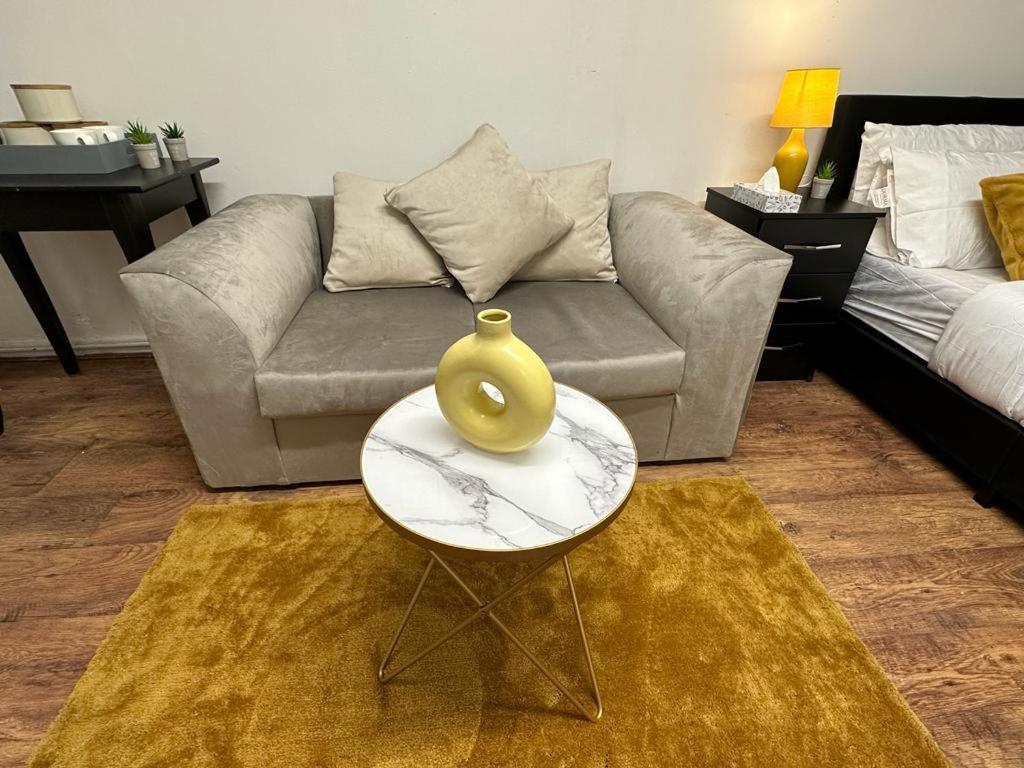 Premium Studio Flat 03 In Central ลอนดอน ภายนอก รูปภาพ